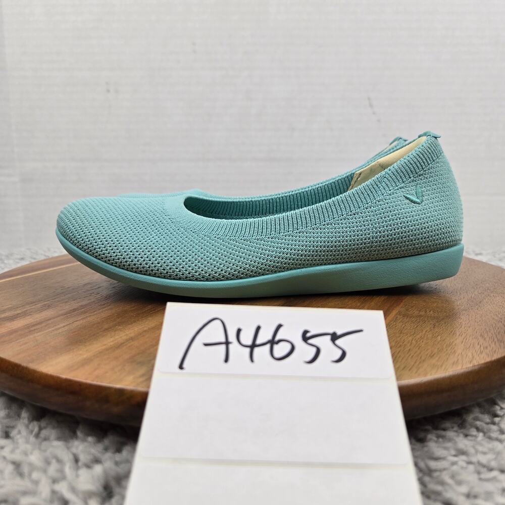 Vivaia Womens 35.5 Claire Walker Blue Water-Repellent Round toe Walking Flats